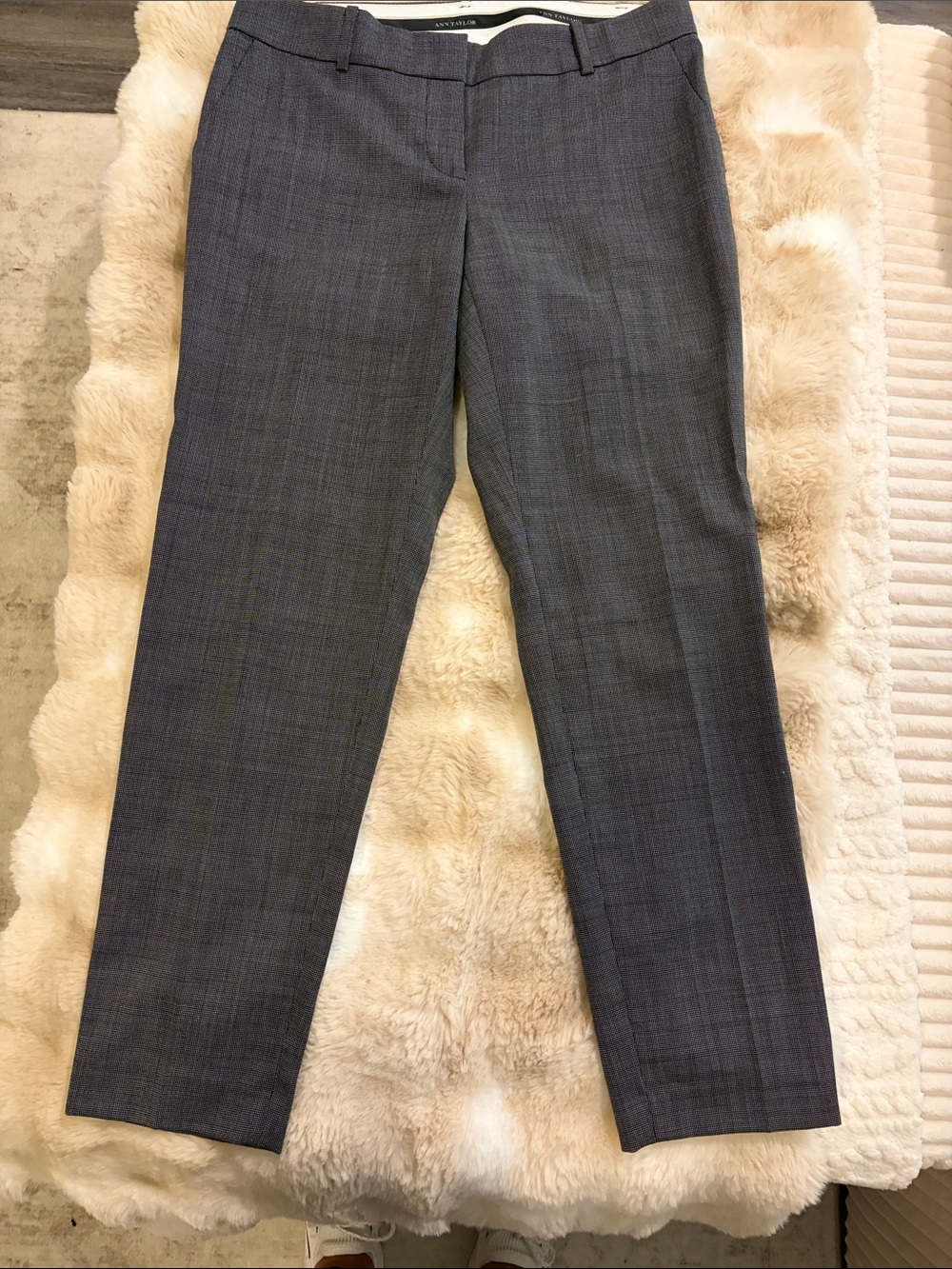 Ann Taylor women’s dress pants in black and grey slant pockets size 4
